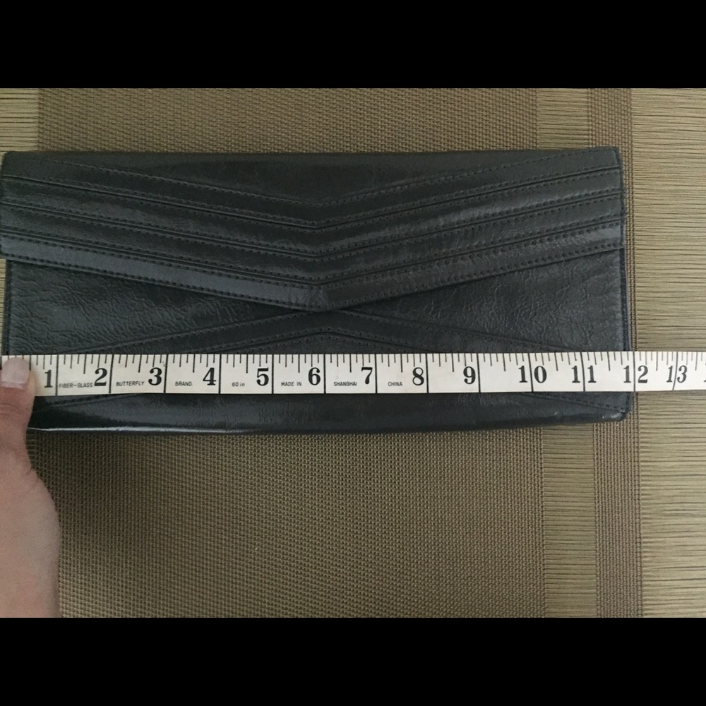 Clutch - Picture 6 of 7